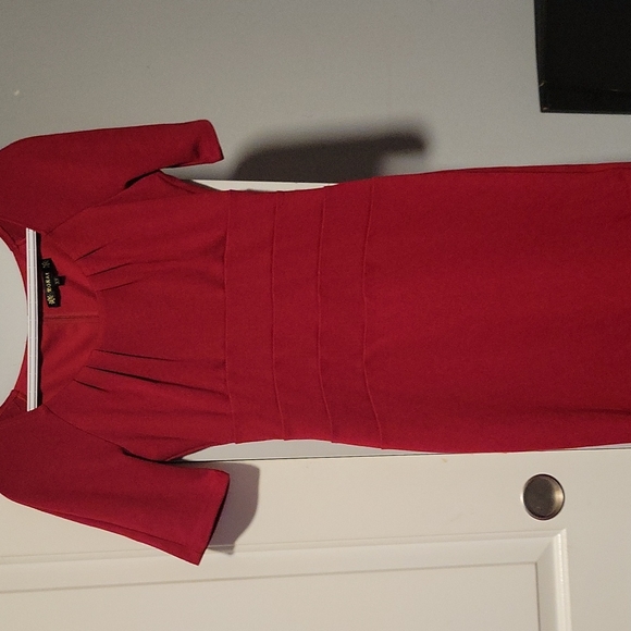 Red Dress - Picture 1 of 4